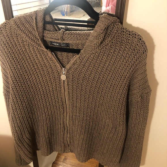 Cute Grey knitted crochet cropped sweater size M, 24 PTP, 21 in long from SHEIN - Picture 2 of 6